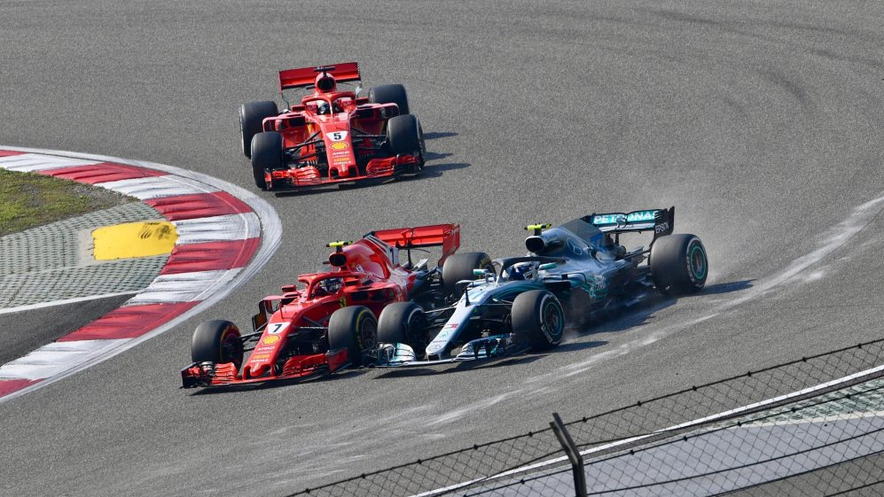 Покажи формулу 1. Феррари ф1 2023. F1 overtake 320. Формула 1 2019. Болид формулы 1 2019.