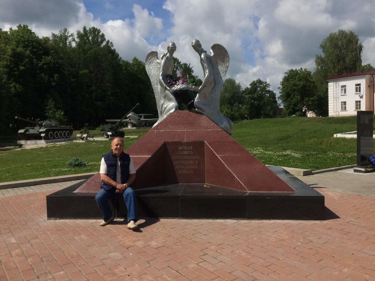 И кому??Это выгодно??  