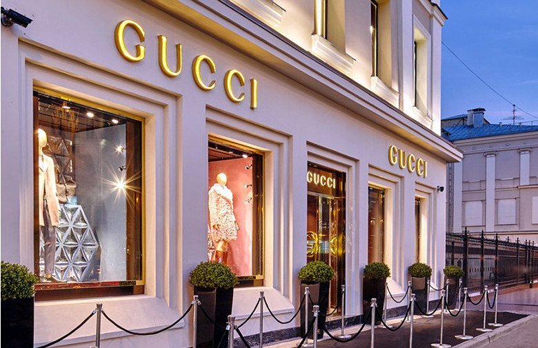Фирменный магазин Gucci во время пандемии.