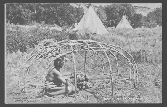 Строительство потельни (из коллекцииУниверситета Милуоки)