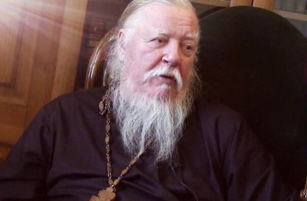 Димитрий Смирнов (07.03.1951 — 21.10.2020 гг.) — протоиерей, церковный и общественный деятель, проповедник, миссионер.