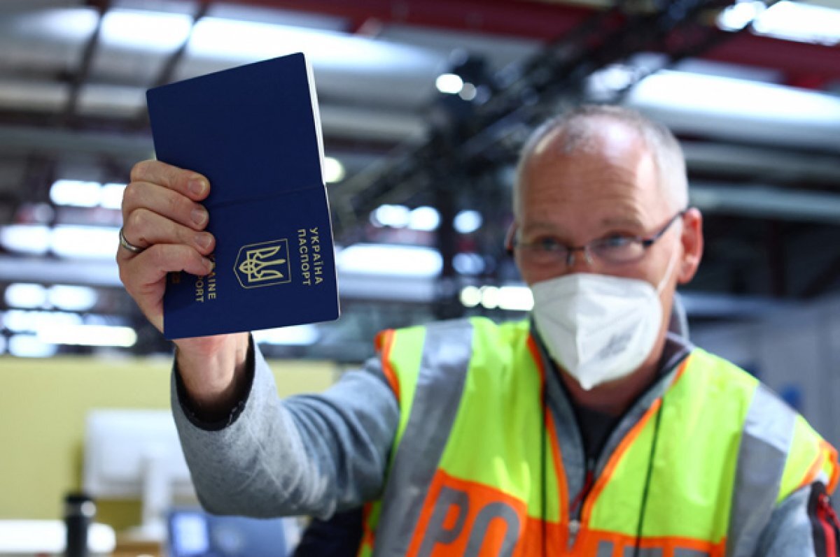    «Позорный марш». Европа не прочь сэкономить на беженцах из Украины