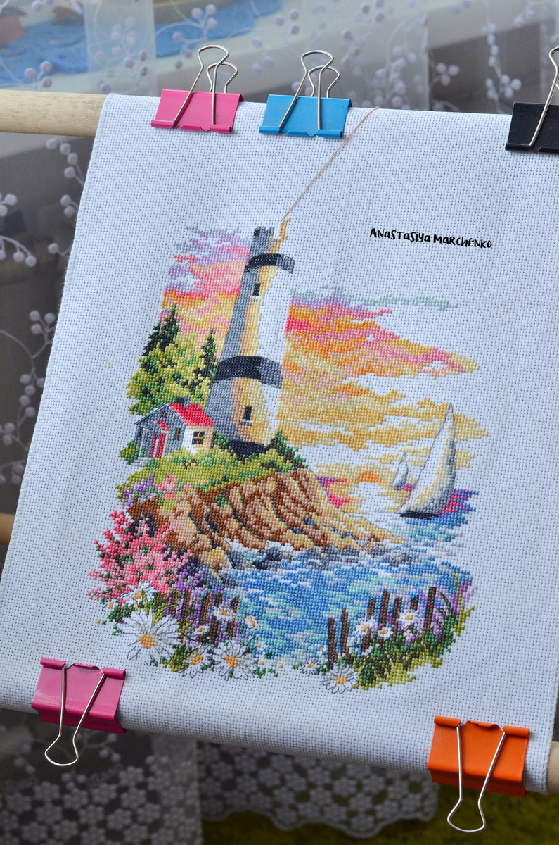 В этом году я решилась!
1 февраля 2022 я решилась создать профиль своих творческий направлений. Уже несколько лет меня занимают разные виды творчества. И у меня уже есть профили, где я их выкладываю. Но они все по отдельности. 
А если подумать, что творческому человеку может быть интересны несколько видов творчества и ему будет приятно смотреть профиль, где все собрано вместе. Конечно такое может быть! 
И мне самой будет интересно наблюдать, как  лента пестрит разными фотографиями моего хобби и не только. Ведь некоторые изделия я предлагаю к продаже. 
Начнем!!!