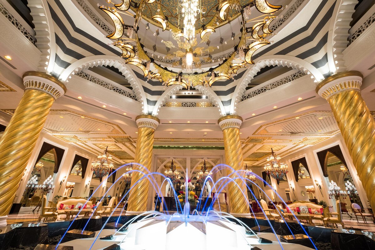 Холл отеля Jumeirah Zabeel Saray