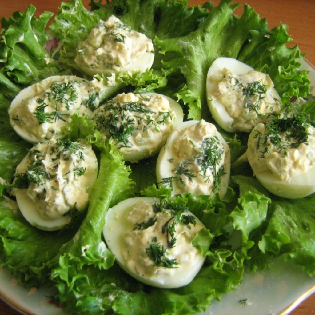 Яйца с сырным кремом