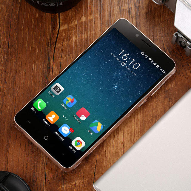 В очередной раз компания Leagoo решила порадовать своих поклонников! Модель KIICAA POWER теперь продается со скидкой почти 13%, и благодаря этому обходит всех своих конкурентов не только по цене, но и техническому оснащению. Всего за 60$ вы получите отличный смартфон на свежем андроиде, сдвоенную заднюю камеру, а также сканер отпечатков пальцев. Даже сложно предположить, сможет ли любой другой производитель, предложить схожую начинку, по такой низкой цене. Смартфон находится в продаже уже довольно продолжительный срок, а компания постоянно пополняет линейку смартфонов новыми моделями, поэтому снижение цены весьма оправдано. К тому же у данной марки много поклонников и из многочисленных отзывов следует только одно: такого качества за столь низкую цену вы не найдете нигде. Энергоемкая батарея и современный процессор с пониженным энергопотреблением обеспечат вас автономностью на целый день. А, что вас точно удивит – так это камера. Двойная задняя камера обеспечит вам шикарные снимки в портретном режиме, а с шумом на изображении, в темное время суток, призвана бороться ультраяркая светодиодная вспышка и она действительно работает! Пластиковый корпус собран идеально: никаких скрипов и люфтов, сканер отпечатков на задней панели срабатывает мгновенно. Ниже будут представлены характеристики этого аппарата, а также ссылка на магазин в котором вы при желании сможете заказать этот гаджет.