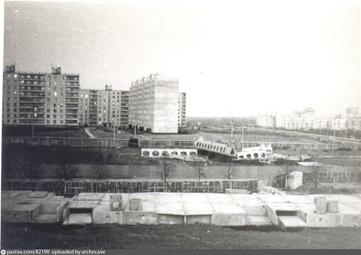 Строительство станции метро «Беляево»