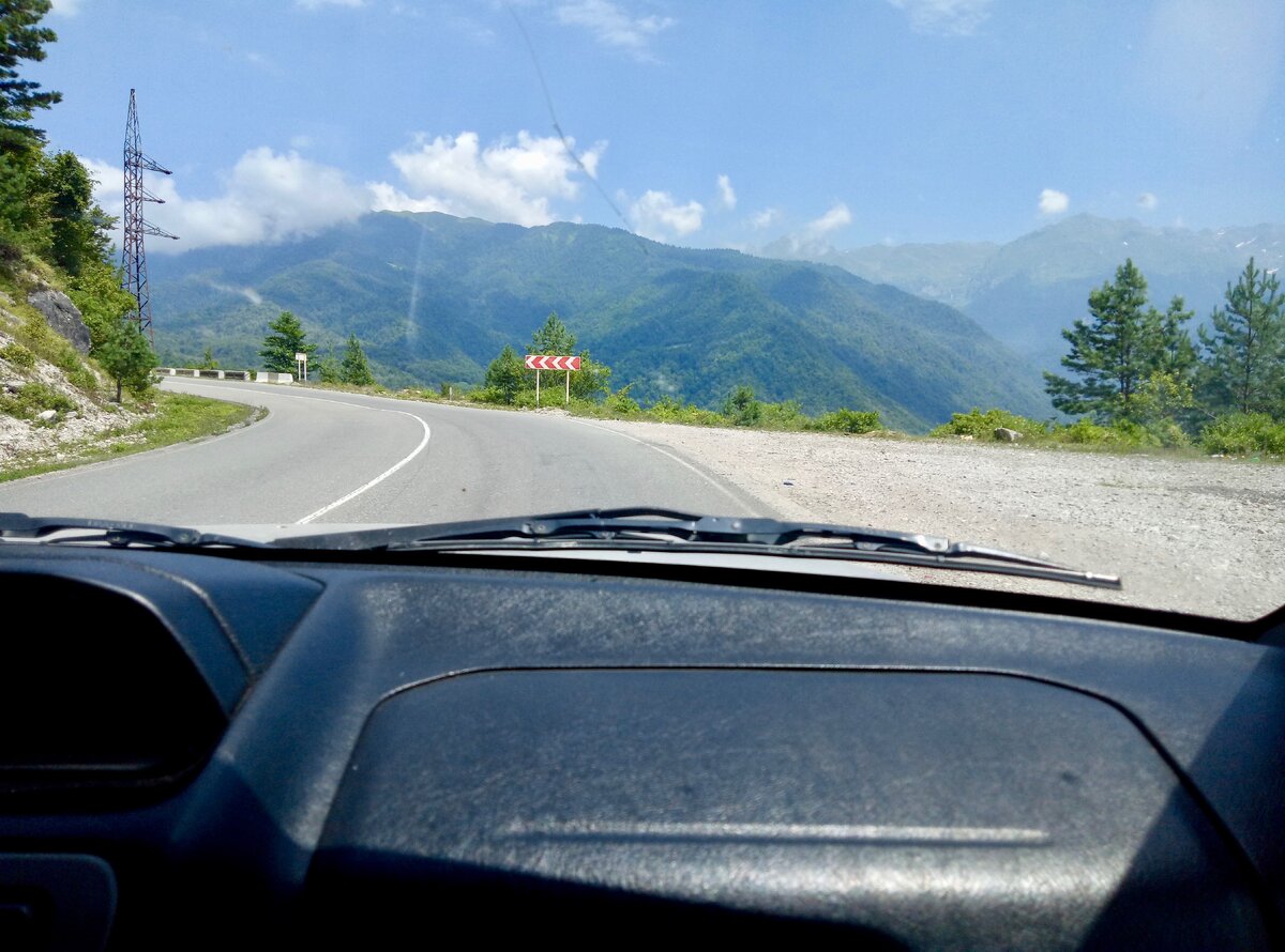 Горный серпантин Зугдиди — Местиа