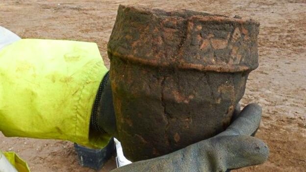 Неповреждённая урона бронзового века. Фото bbc.com