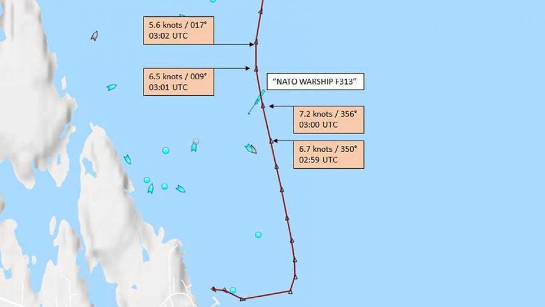 Положение кораблей в момент столкновения. Фото: скриншот с терминала Marinetraffic