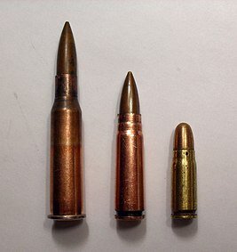 7.62х54, 7.62х39 и 7.62х25 слева направо