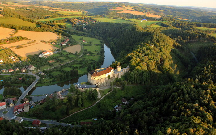 Выбрать и оформить земельный участок.