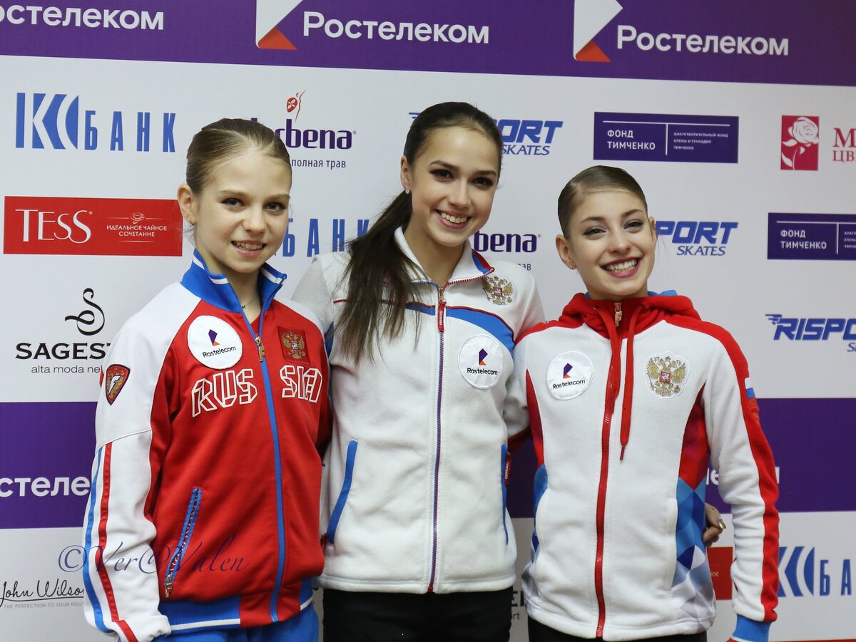 Александра Трусова, Алина Загитова и Алена Косторная