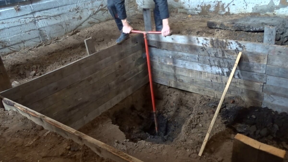 Чем пробурить фундамент под воду