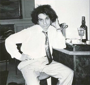 На фото первый в РФ миллиардер.  23 года. 