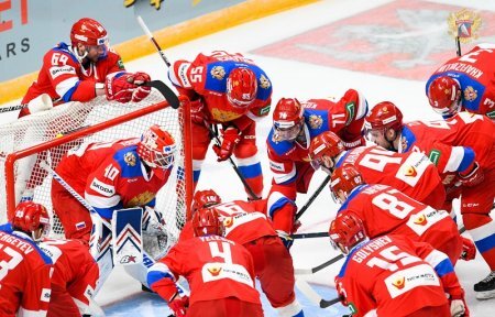   Москва / AbsolutTV.ru / Новости / Нападающий клуба Национальной хоккейной лиги (НХЛ) "Лос-Анджелес" Илья Ковальчук сегодня был назначен капитаном сборной России, сообщила пресс-служба Федерации хоккея России (ФХР). 
Ассистентами назначены Евгений Малкин ("Питтсбург"), Александр Овечкин ("Вашингтон") и Сергей Плотников (СКА).
Сборная России по хоккею определила капитана на игры Чемпионата мира 2019
Илья Ковальчук

Сборная России по хоккею в эти дни готовится к чемпионату мира 2019. С 1 по 5 мая российская национальная команда сыграет в заключительном этапе Евротура - Чешских хоккейных играх. 
