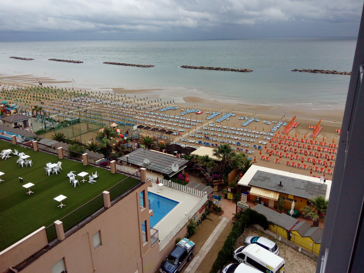 Гостиница называется Majestic 3*