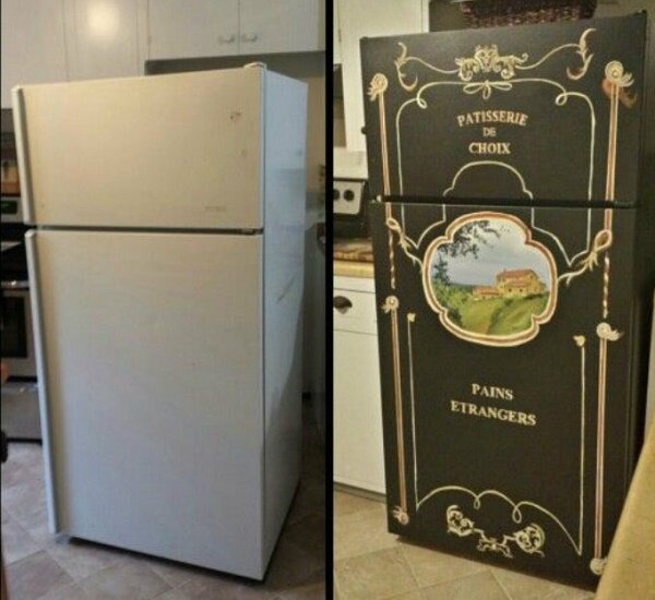 Зеркала на дверце полностью меняет внешний вид холодильника.