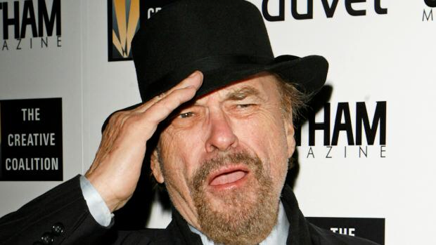 Американский актер Рип Торн, который снимался в таких фильмах, как «Люди в черном» и «Повелитель зверя» в течение почти семи десятилетий актерской карьеры, умер. Ему было 88 лет. Информационное агентство объявило об этом в среду. Бурный характер помог ему в его ролях, но иногда он усложнял его карьеру и личную жизнь. Он был удостоен телевизионной премии Эмми несколько раз и несколько раз вступал в конфликт с законом.