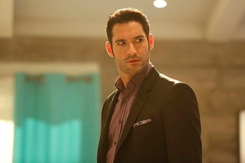 Источник: https://fanparty.ru/fanclubs/lucifer/pictures/3817618/download