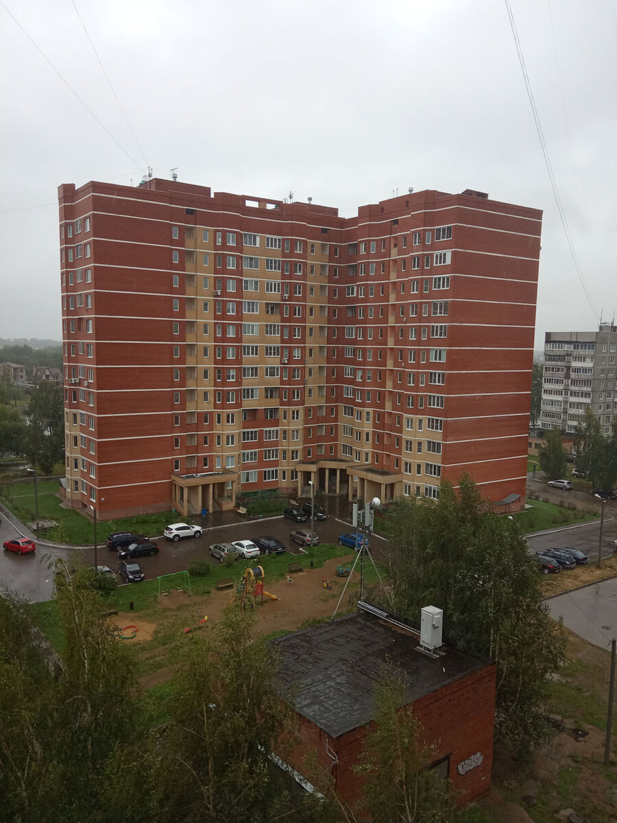 Фото: новый жилой дом для ипотечников в Подмосковье, как сложится их судьба, успеют ли они погасить кредит, только время покажет. Фото: Ростислав Денежный.