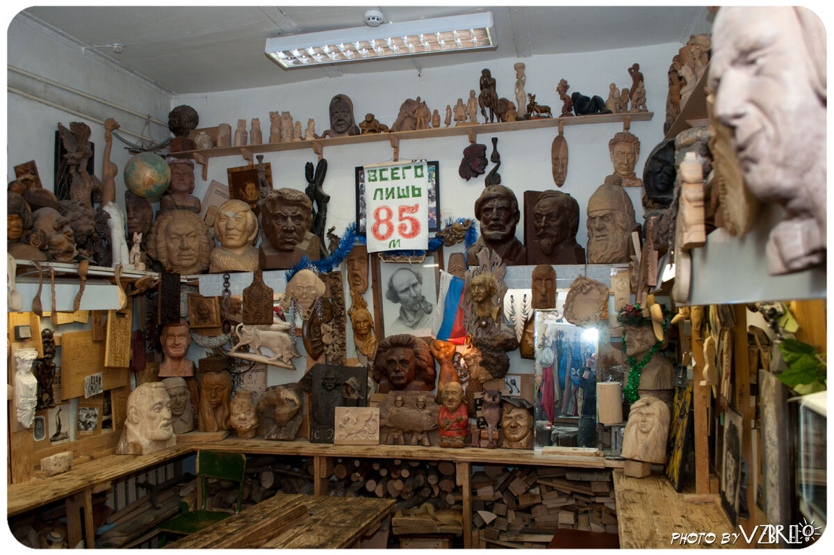 Учебная мастерская в Доме самодеятельного творчества.