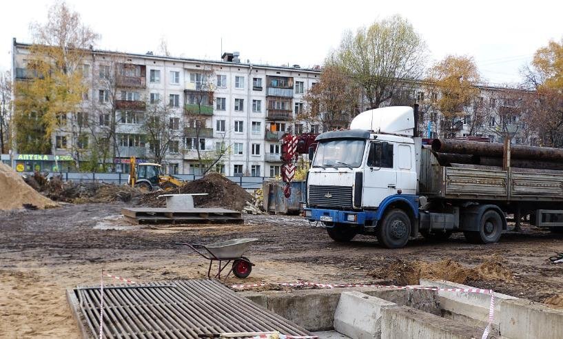 Место строительства – бывшая детская площадка и сквер. Источник: www.facebook.com.  