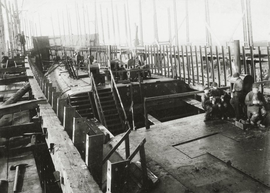 Сборка броневой палубы крейсера «Новик»
Источник: tsushima.su