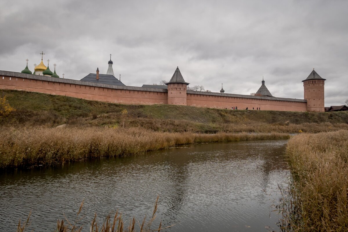 Спасо Евфимиев монастырь осень