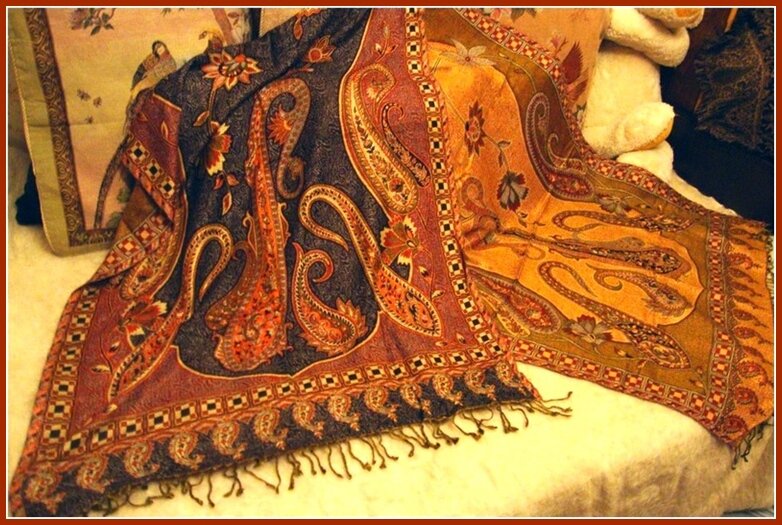 Древнеиндийские платки в музее