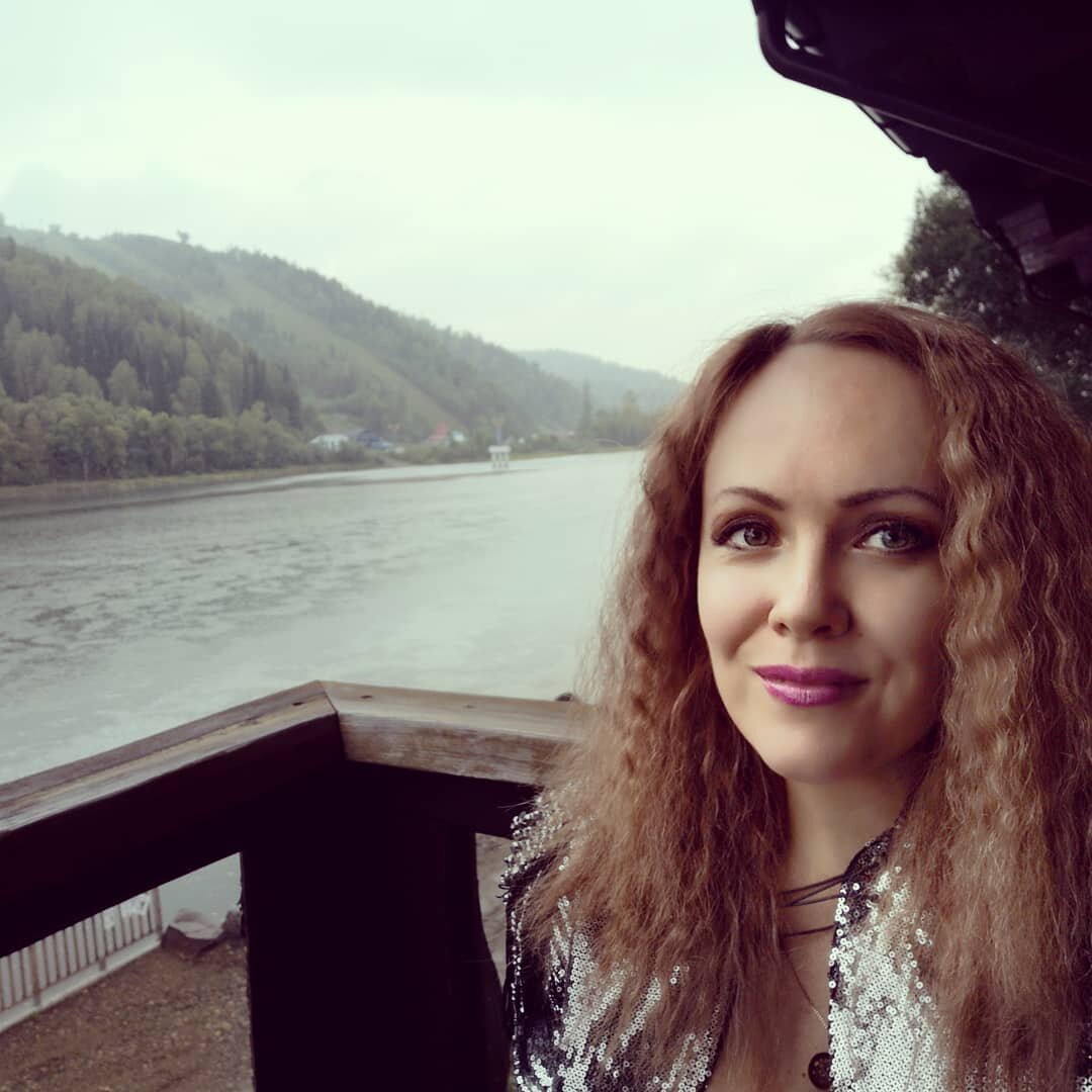 Наталья Григорьева. Фото с официального сайта группы.