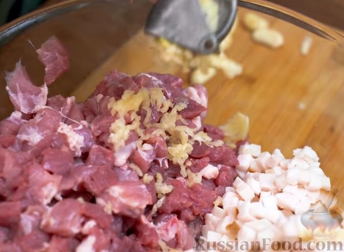 Домашняя колбаса из свинины - пошаговый рецепт с фото | Сегодня