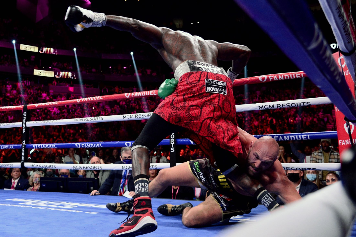 фьюри против уайлдера. цыганский король боксер тайсон фьюри. бокс уайлдер видео вчерашний бой видео. уайлдер джонтей. тайсон фьюри деонтей уайлдер.