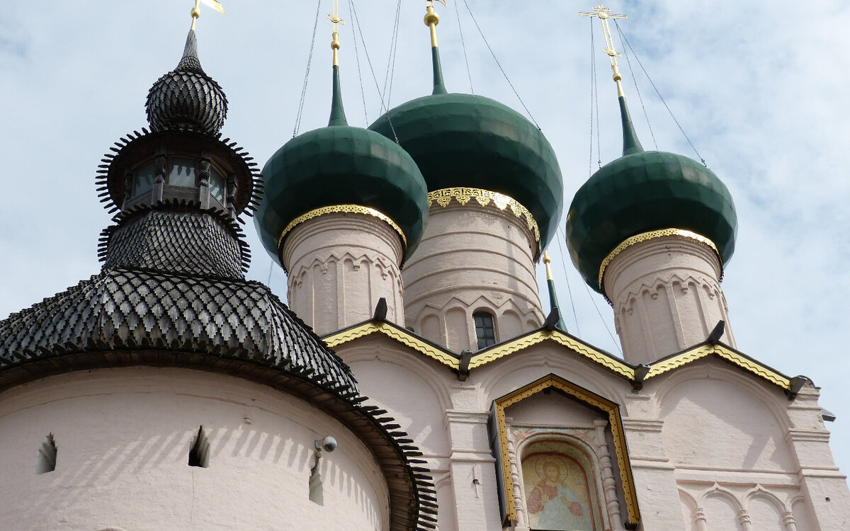 Святые, изображенные на иконах, никогда не оставят человека в беде. Фото: Pxfuel.com 