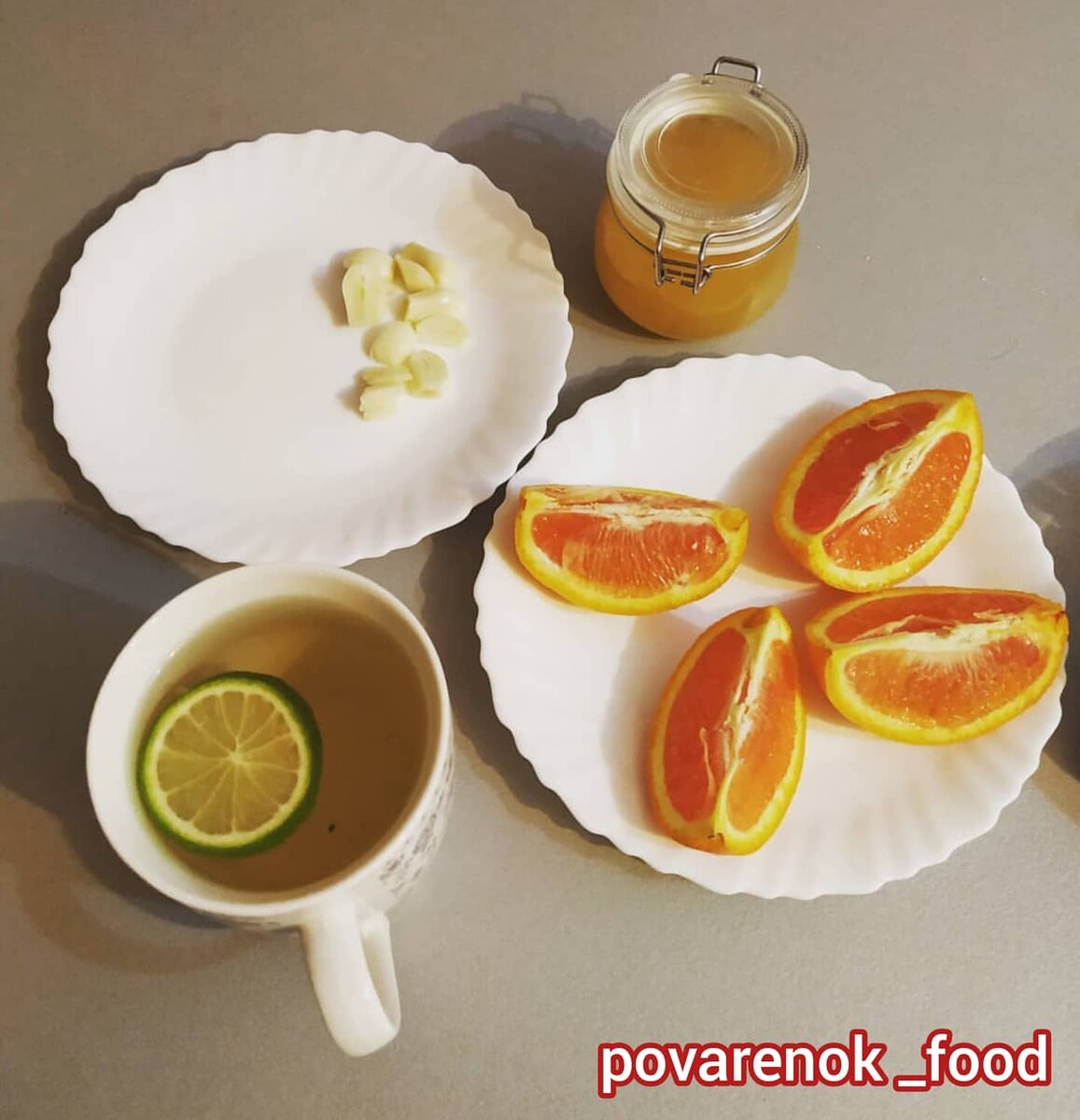 ⠀
🔸Чай "Саган Дайля"🍵 .Считается лечебным чаем в том числе и от ОРВИ, ОРЗ. Несколько листочков залить одним стаканом кипятка. Настоять 30 мин.
⠀
🔸Цитрусовые: лимон🍋, лайм🍈, красные апельсины🍊
⠀
🔸Мёд 🍯,варенье🍓, морс из ягод🥤
⠀
🔸Чеснок. Есть с супом🥣.Побольше бульона (особенно куриного🍗) Помещение чаще проветривайте🏘️И я крошу чеснок и ставлю его  по всей квартире🙂
⠀
🔸Оксолиновая мазь для профилактики вирусов, Максиколд, леденцы от горла , спреи, капли от насморка и конечно же бумажные платочки. Как же без них😂
⠀
🔸Раствор из соды и соли. Полоскать чем чаще , тем лучше🥛 .
.
🔸Побольше в рацион  овощей🥬🥒🥕, фруктов🍎🍇🥝
⠀
Всё это может спасти вас от этого недуга😁🤧
⠀
Берегите себя🙌
⠀
#осень2019 #грипп #витамины  #здоровье #лечение