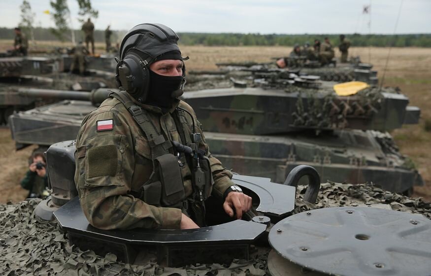    Стало известно, зачем Польша стягивает военных к границе с Беларусью