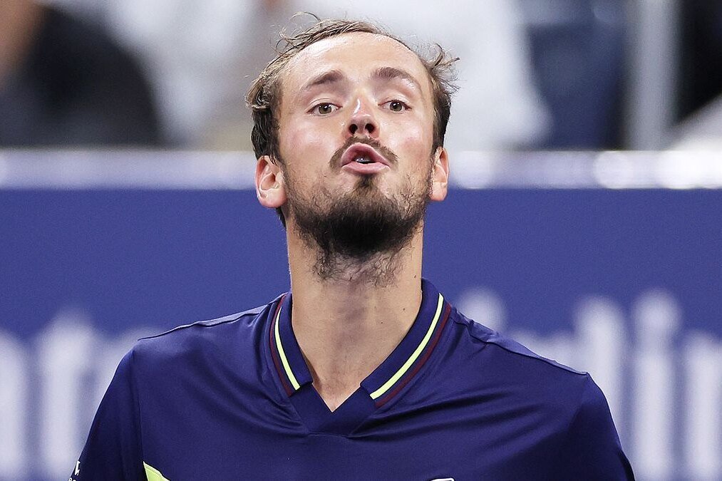     Пьяный американец вывел из себя российского теннисиста Даниила Медведева на US Open: спортсмен велел ему заткнуть свой рот