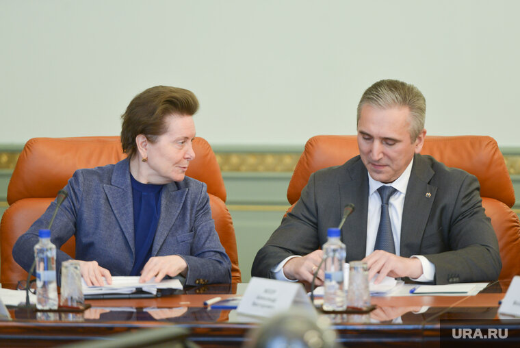    Губернатор ХМАО Наталья Комарова заверила главу Тюменской области Александра Моора в поддержке