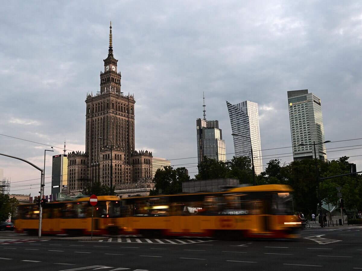     Вид на Дворец культуры и науки в Варшаве© AFP 2023 / MIGUEL MEDINA