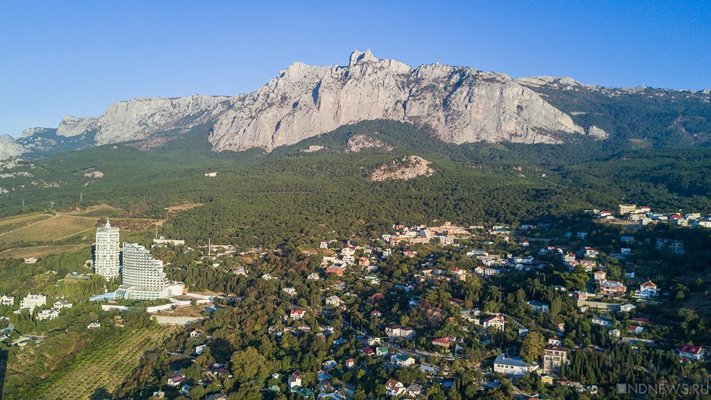 Вид на Ялту с горы ай Петри