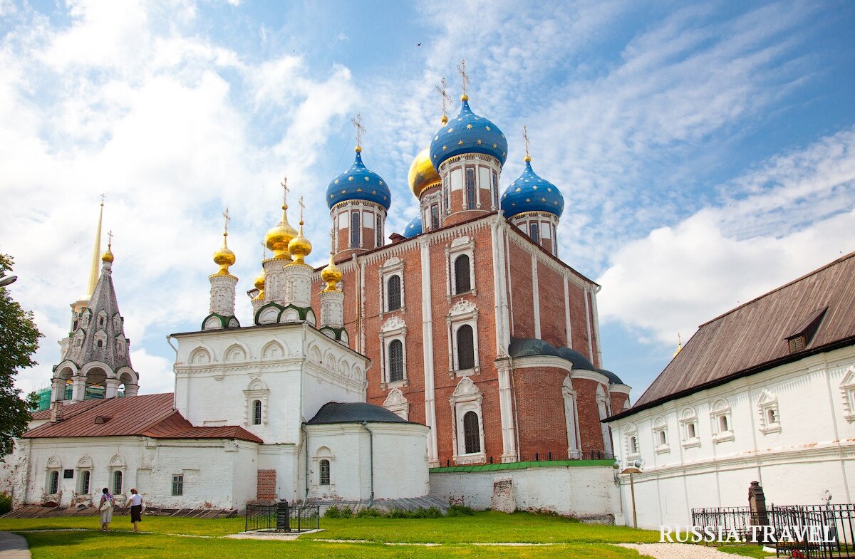 Рязанский Кремль Христорождественский собор внутри