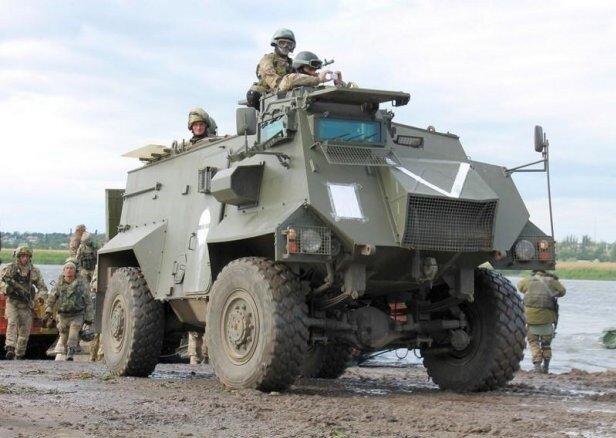 Приобретенный в Великобритании бронетранспортер Saxon AT-105 украинской армии (с) The Royal Armoured Corps Journal