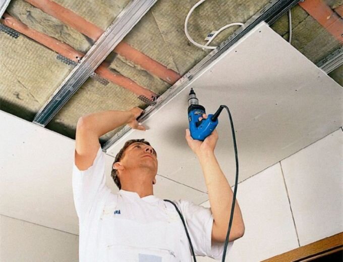 Как сделать навесной потолок своими руками?