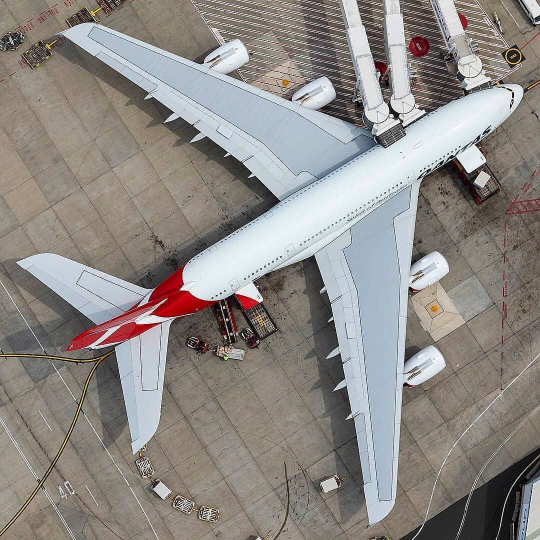 https://www.instagram.com/qantas.fanpage/