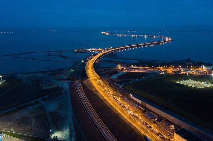  Виктор Гусейнов