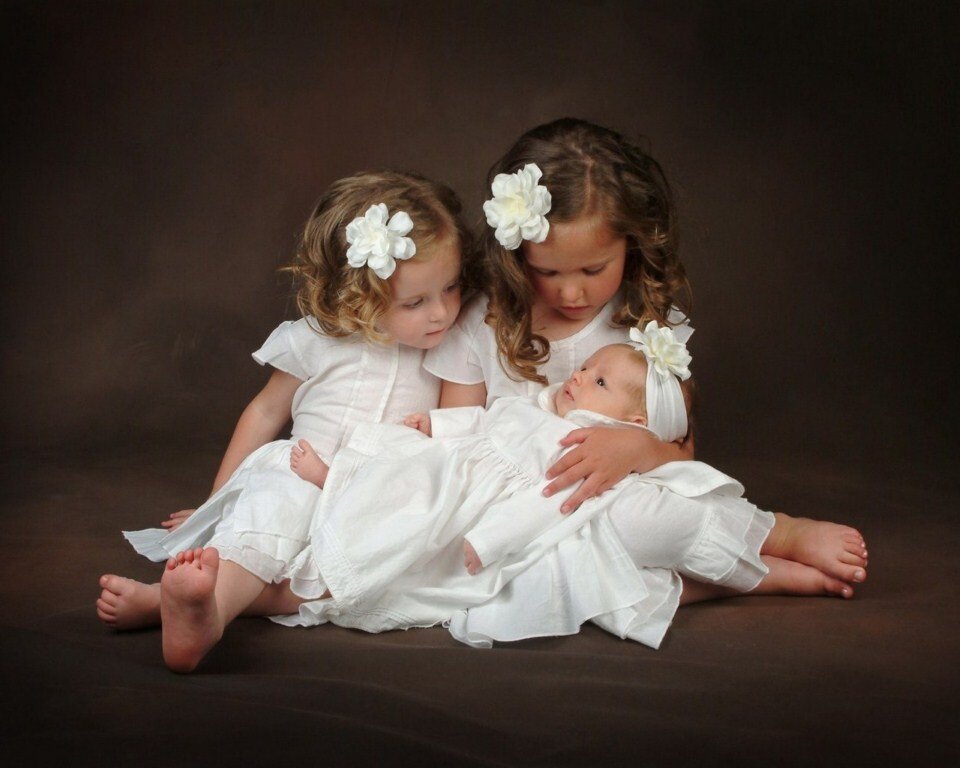 Рассчитывайте, что будущей маме придется пробыть в Майами беспрерывно минимум 2 месяца. Будущий папа после прохождения обследования может отсутствовать и вернуться за несколько дней до предполагаемой даты забора и оплодотворения яйцеклеток, либо
позаботиться заранее и сдать сперму для заморозки, которая впоследствии будет разморожена и использована для благополучного зарождения новой жизни.