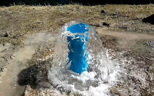 Вопрос бурения скважин на воду интересует не только владельцев дачных участков, но и жителей районов, в которых отсутствует центральное водоснабжение. Преимущества монтажа и обустройства собственного источника воды очевидны. Это — полная независимость от работоспособности городской водопроводной сети, автономность и подача воды хорошего качества для бытовых нужд, приготовления пищи, полива на даче. Проблема бурения скважин  вызывает много вопросов технического и финансового характера, ответы на которые вы найдете в нашей статье.