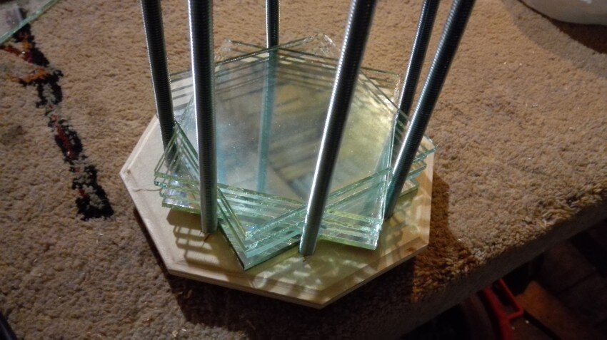 склейка аквариума из стекла. поделка аквариум. ровно разрезать стеклянную бутылку. как сделать стекло самому. прессованное стекло для фильтрации.