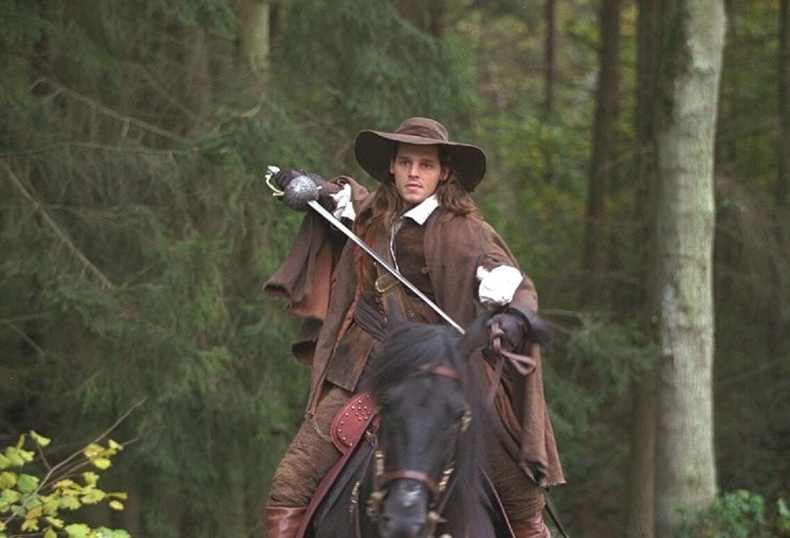 Кадр из фильма "мушкетер" 2001 г.