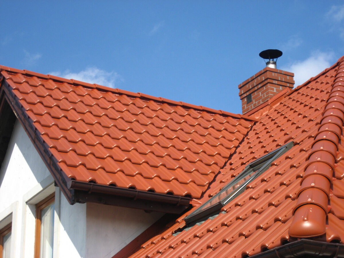 Технониколь черепица полимерпесчаная. Гонтовая черепица глиняная. Минеральная черепица braas. Kriastak черепица. Крыша под черепицей.